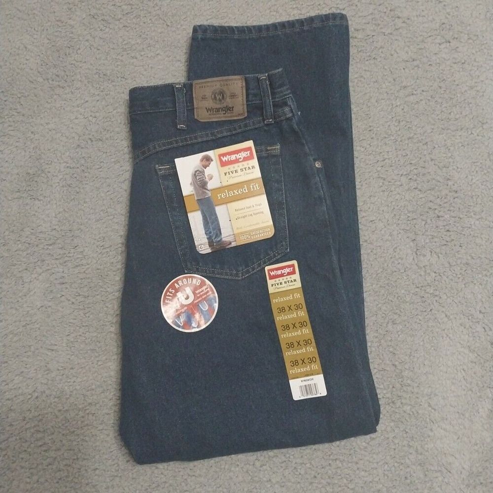 Wrangler‎ Jeans Mens 38x30 Dark Wash Relaxed Fit Straight Leg NEW